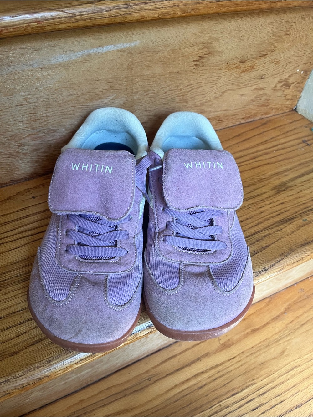 Whitin women’s barefoot sneakers